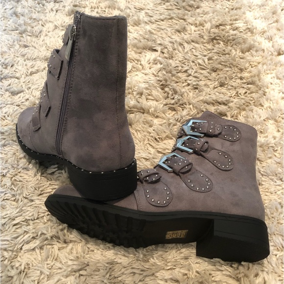 Grey suede silver stud booties - Picture 5 of 5